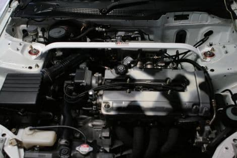 ULTRA RACING 2-POINT FRONT UPPER STRUTBAR HONDA CIVIC/SOL/INTEGRA 92-00 - Image 3